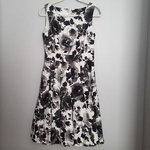 H&M Black/White/Gray  Flower Dress Size 8